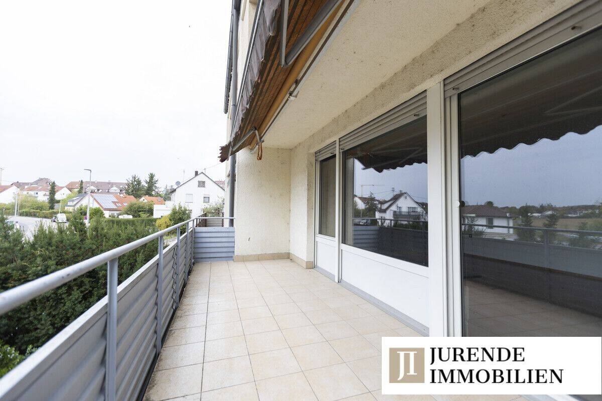 Viel Platz auf vier Ebenen – Reihenendhaus mit zwei Garagen in Illingen, 75428 Illingen