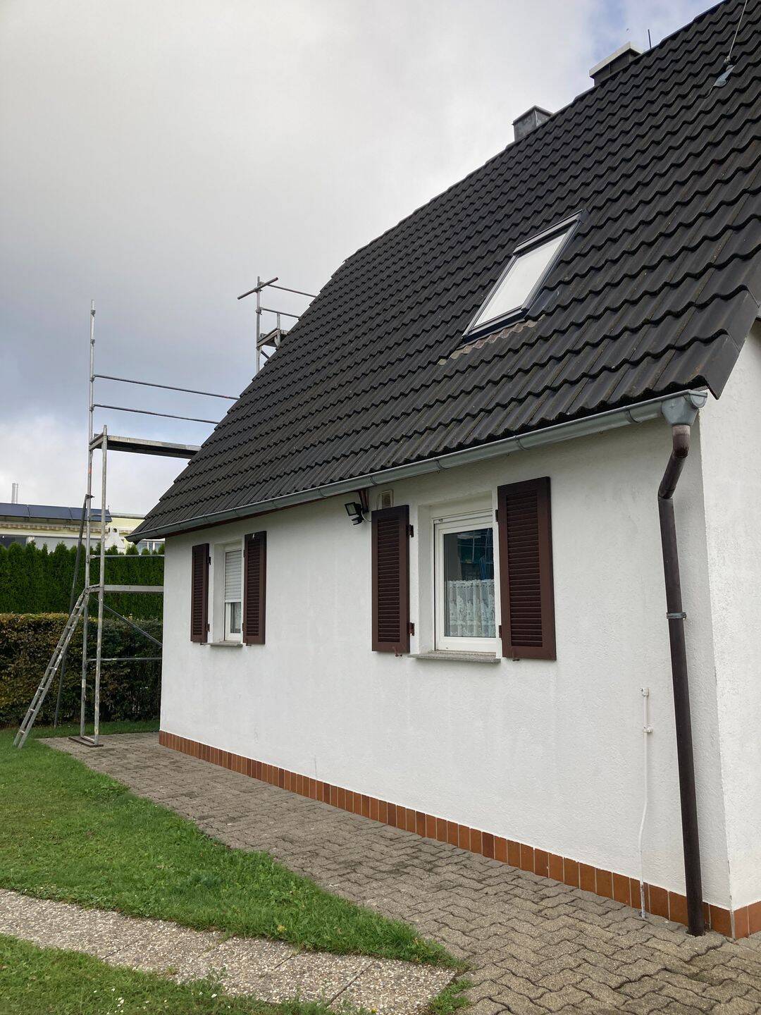 VS-Schwenningen, kleines Einfamilienhaus mit schönem Garten und Garage, 78056 Villingen-Schwenningen