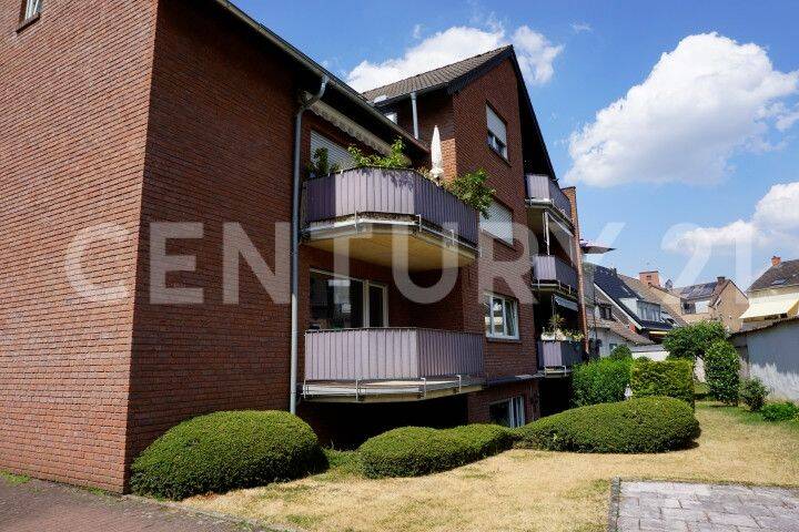 RESERVIERT! Frechen-Citynähe – 3-Zimmer-Hochparterrewohnung mit ca. 95 m² Wohnfläche & Stellplatz, 50226 Frechen