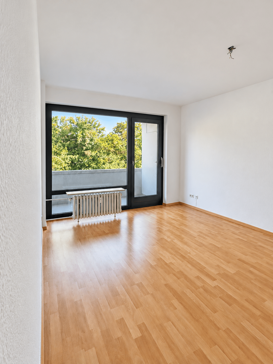 Neu renoviert & bezugsbereit: Großzügige 3-Zimmer-Wohnung mit ca. 76 m² in Düsseldorf-Rath, 40472 Düsseldorf (Hubbelrath Lichtenbroich Rath Unterrath)
