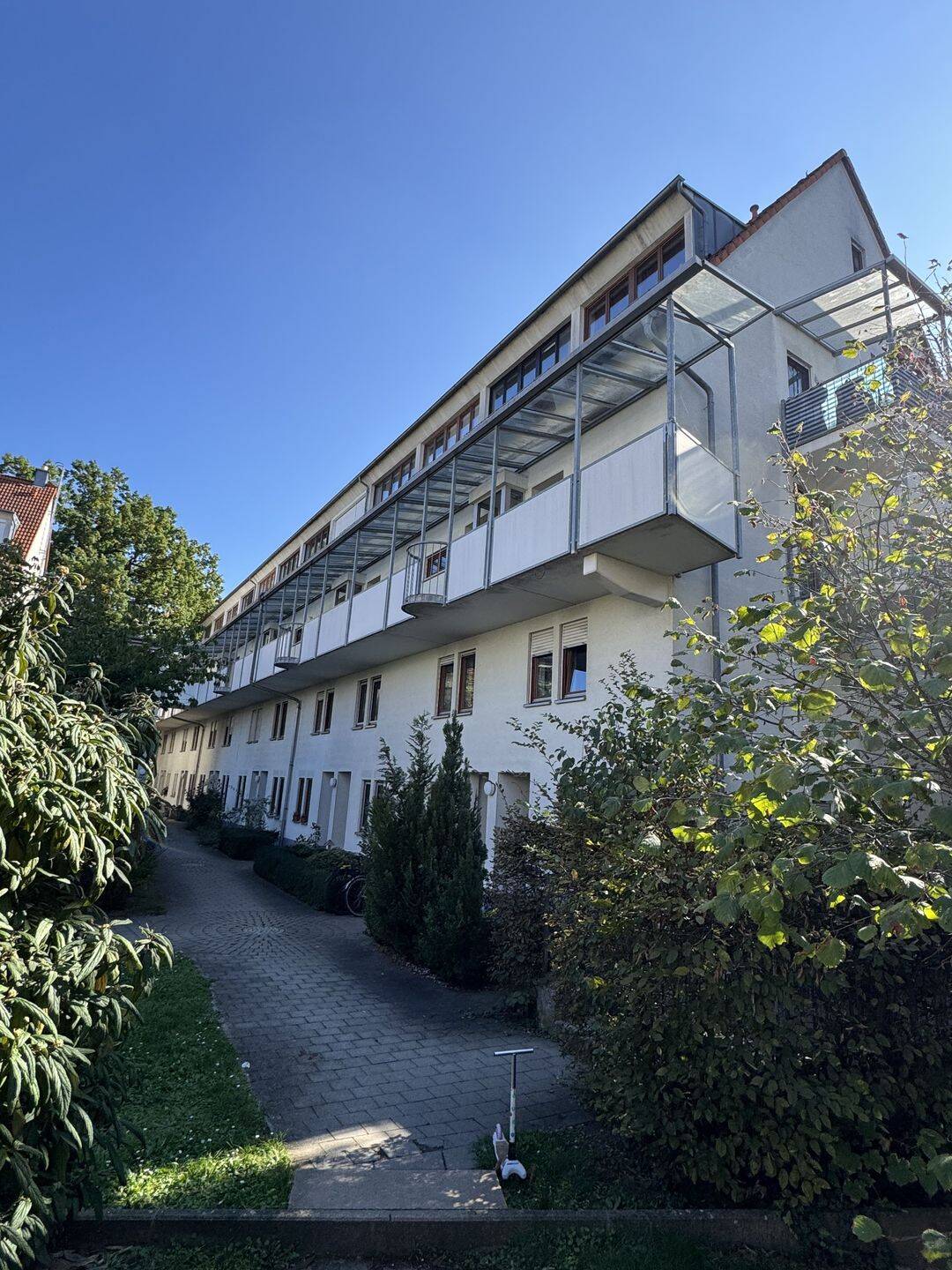 Wohnen auf mehreren Ebenen: renovierte 2-Zimmer-Wohnung mit Tiefgarage nahe Klinikum, 90766 Fürth (Eigenes Heim Hardhöhe Unterfarrnbach Weststadt)