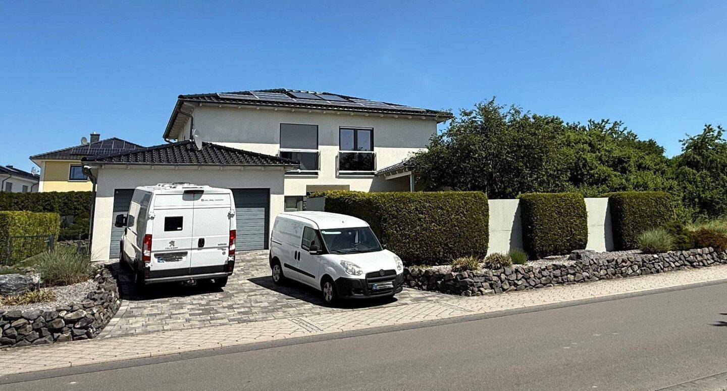 Architektenhaus mit mediteranem Flair, Doppelgarage und großem Garten, 34253 Lohfelden