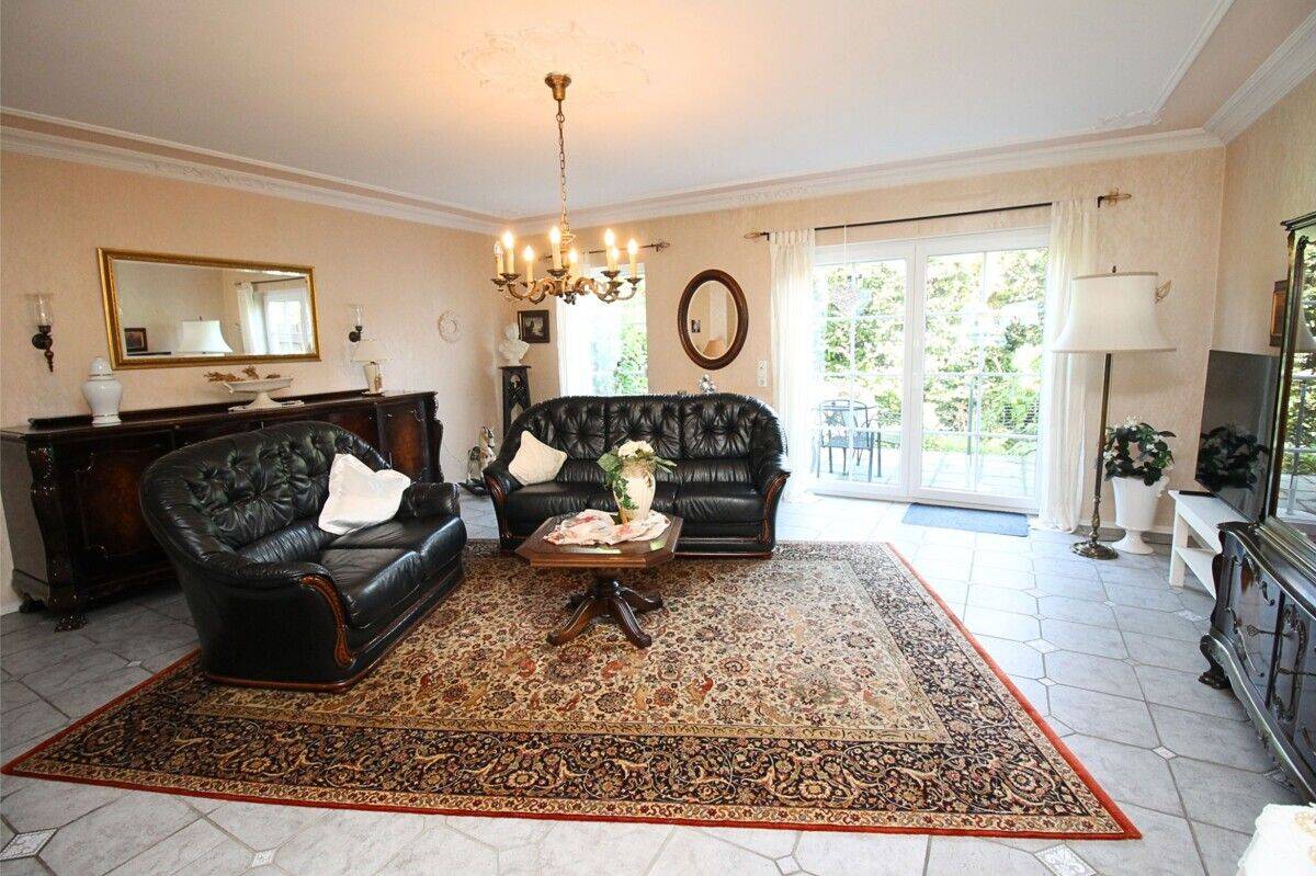 ++Einziehen und Wohlfühlen – Exklusives Reihenmittelhaus mit besonderem Charme++, 68642 Bürstadt