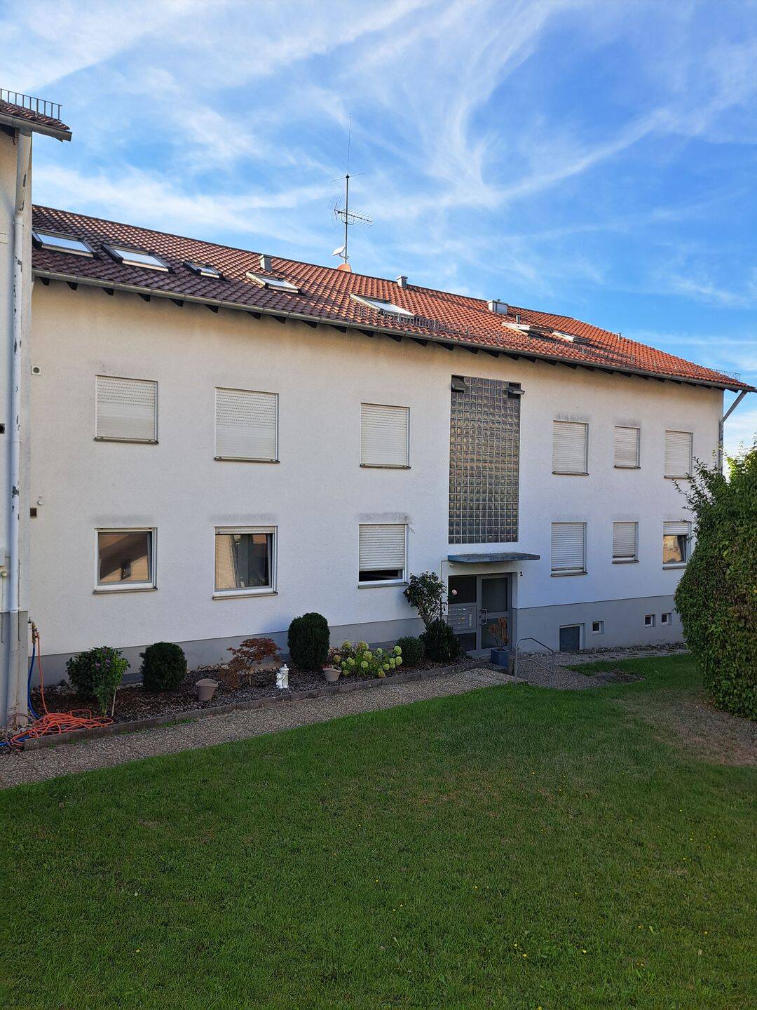 Zwei Zimmer Wohnung in sehr ruhige Lage, EBK, Garage, 74535 Mainhardt