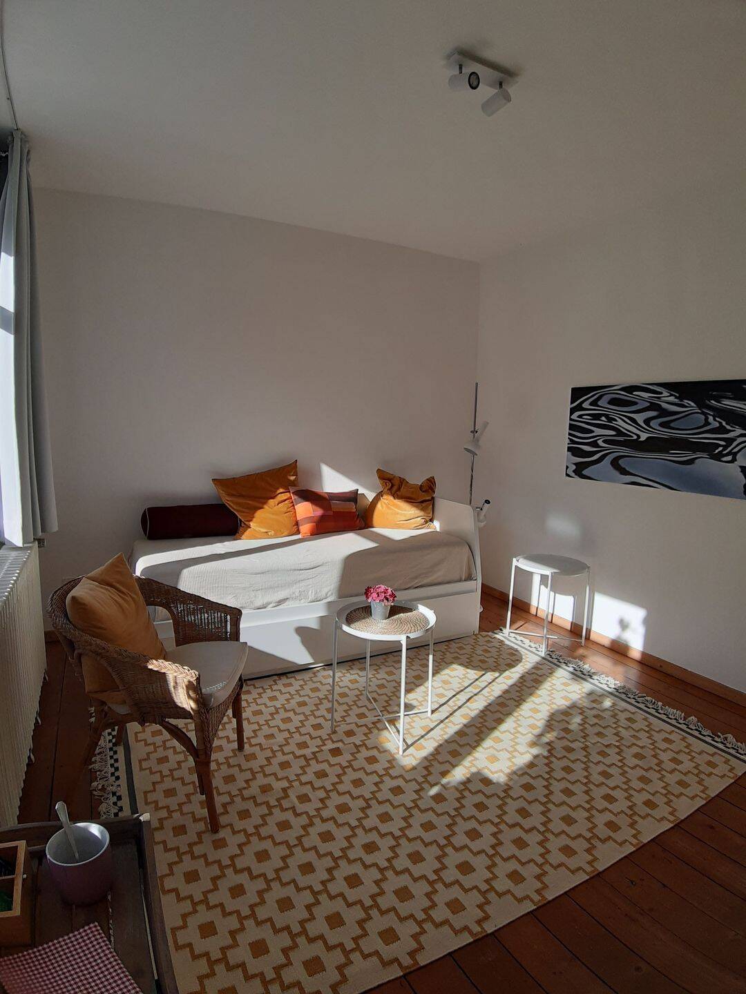 Voll möblierte 45m² -Einliegerwohnung mit großzügiger Küche und großem Südwest-Balkon, 44795 Bochum (Weitmar Wiemelhausen)