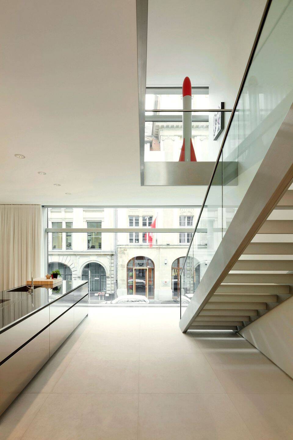 Architekturjuwel am Oberwall: Atemberaubendes Townhouse in Mitte, 10117 Berlin (Mitte)