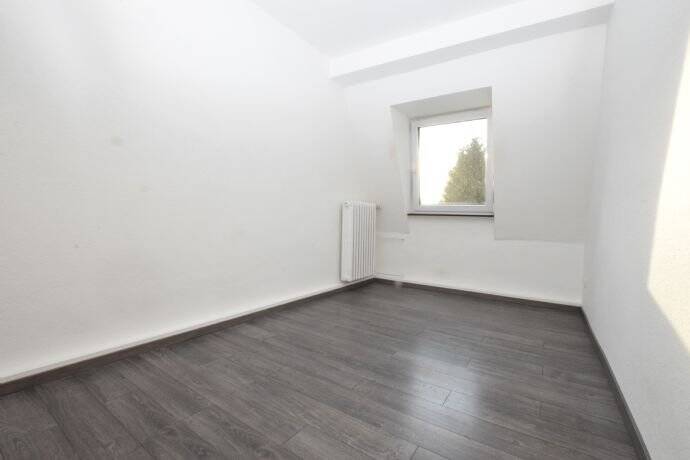 WG-Zimmer in Köln-Klettenberg (Uni-Nähe) für männlichen, katholische Studenten – Anfragen bitte per E-Mail mit Kontaktdaten !!, 50939 Köln (Lindenthal Klettenberg Sülz)