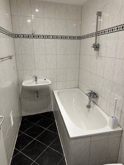 KOMPLETT SANIERT- 2 Zimmer Wohnung in Wuppertal Langerfeld im 2. OG, 42389 Wuppertal (Langerfeld)