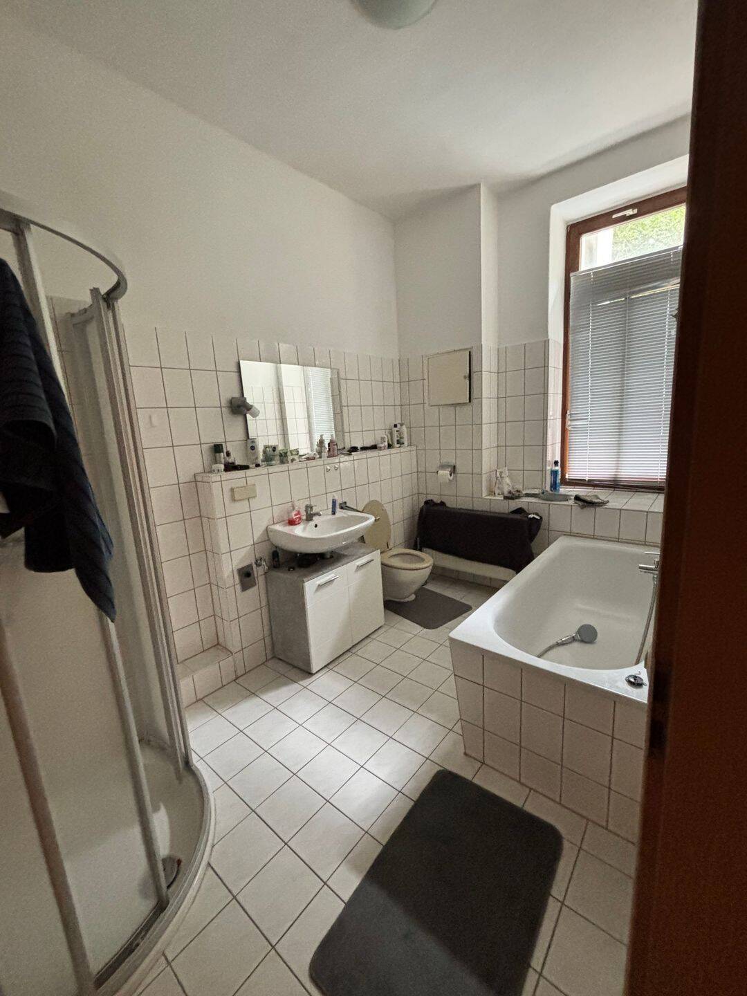 Zentrale Wohnung in Chemnitz ab 01.11. verfügbar!, 9113 Chemnitz