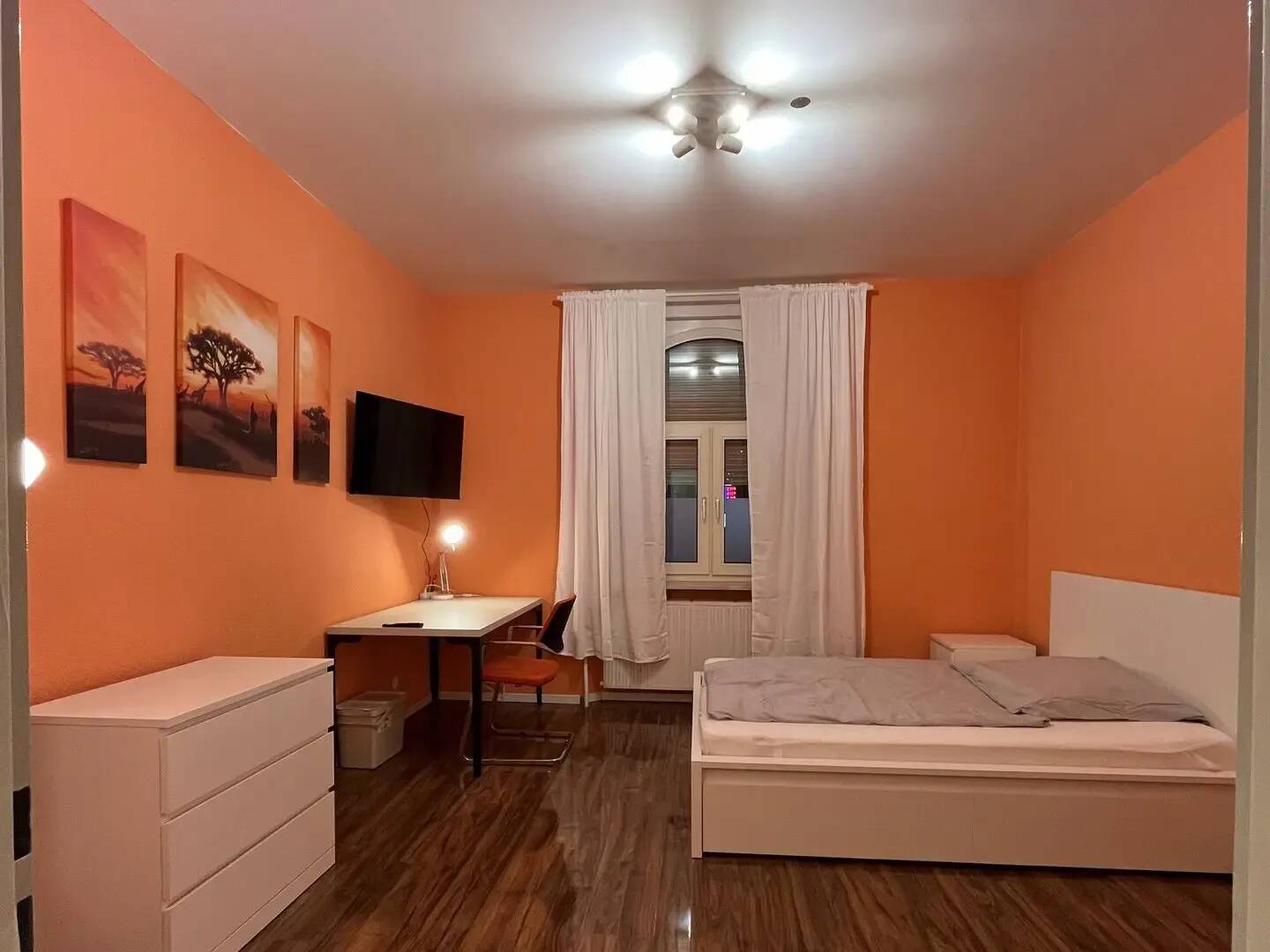 WG-Zimmer 18 m², ruhige Seite, neu möbliert, 570 € warm inkl. Strom & WLAN, 90425 Nürnberg