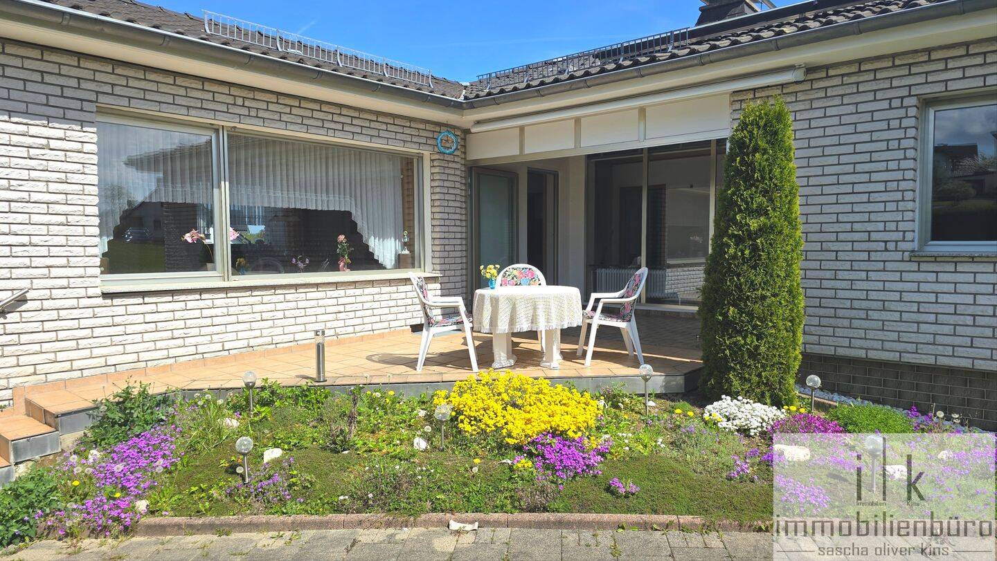 Viel Platz für Ihre Ideen! Gepflegter Bungalow mit 163 m² Wohnfläche auf 911 m² Grundstück“, 53604 Bad Honnef