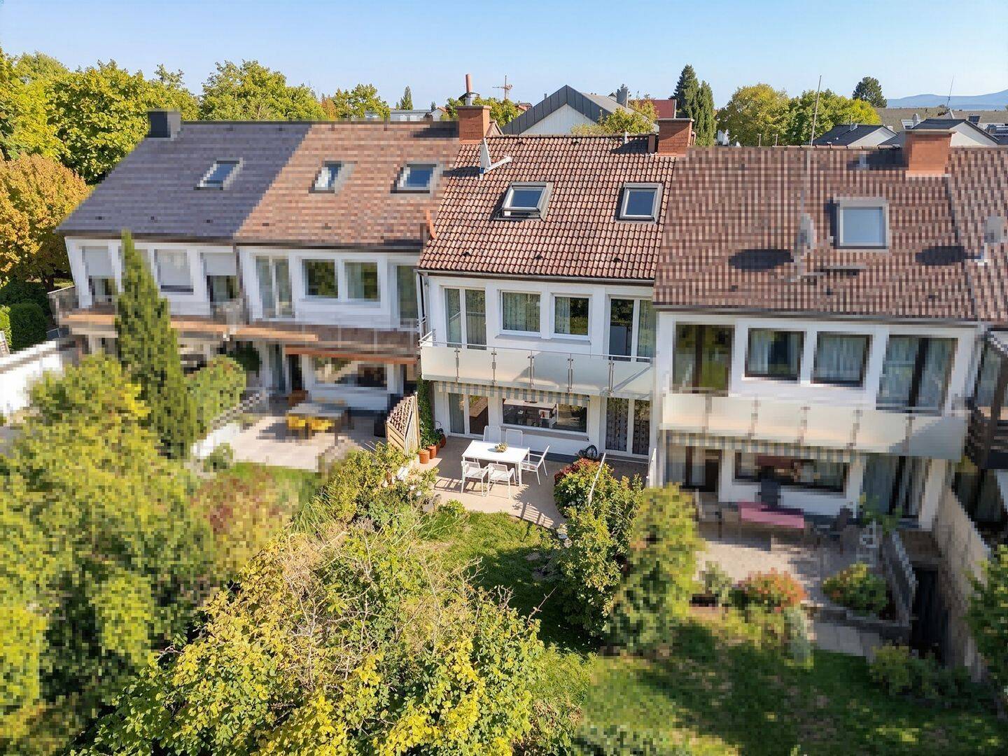 Modernes Reihenmittelhaus mit Sonnenterasse und großem Garten sowie 2 Stellplätzen in Denkendorf!***, 73770 Denkendorf