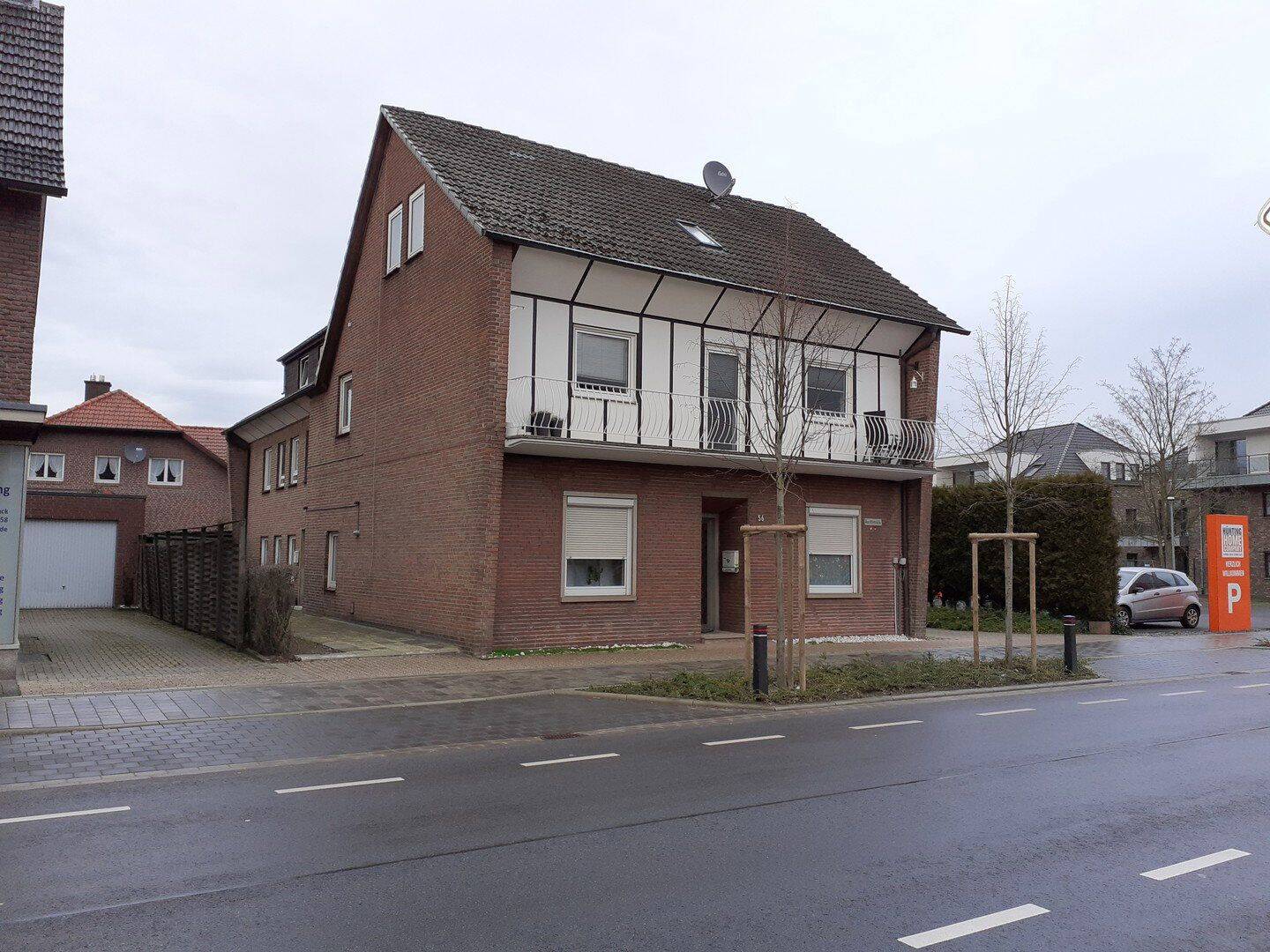 3 Zimmer DG Wohnung mit EBK in Rhede, 46414 Rhede