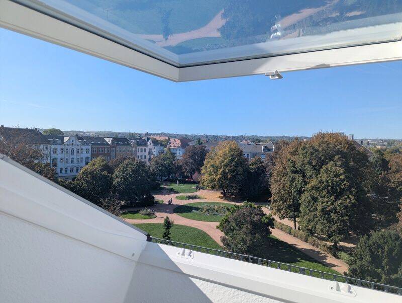 Conertplatz: 2-Zi.-DG-Wohnung – sofort frei, 1159 Dresden