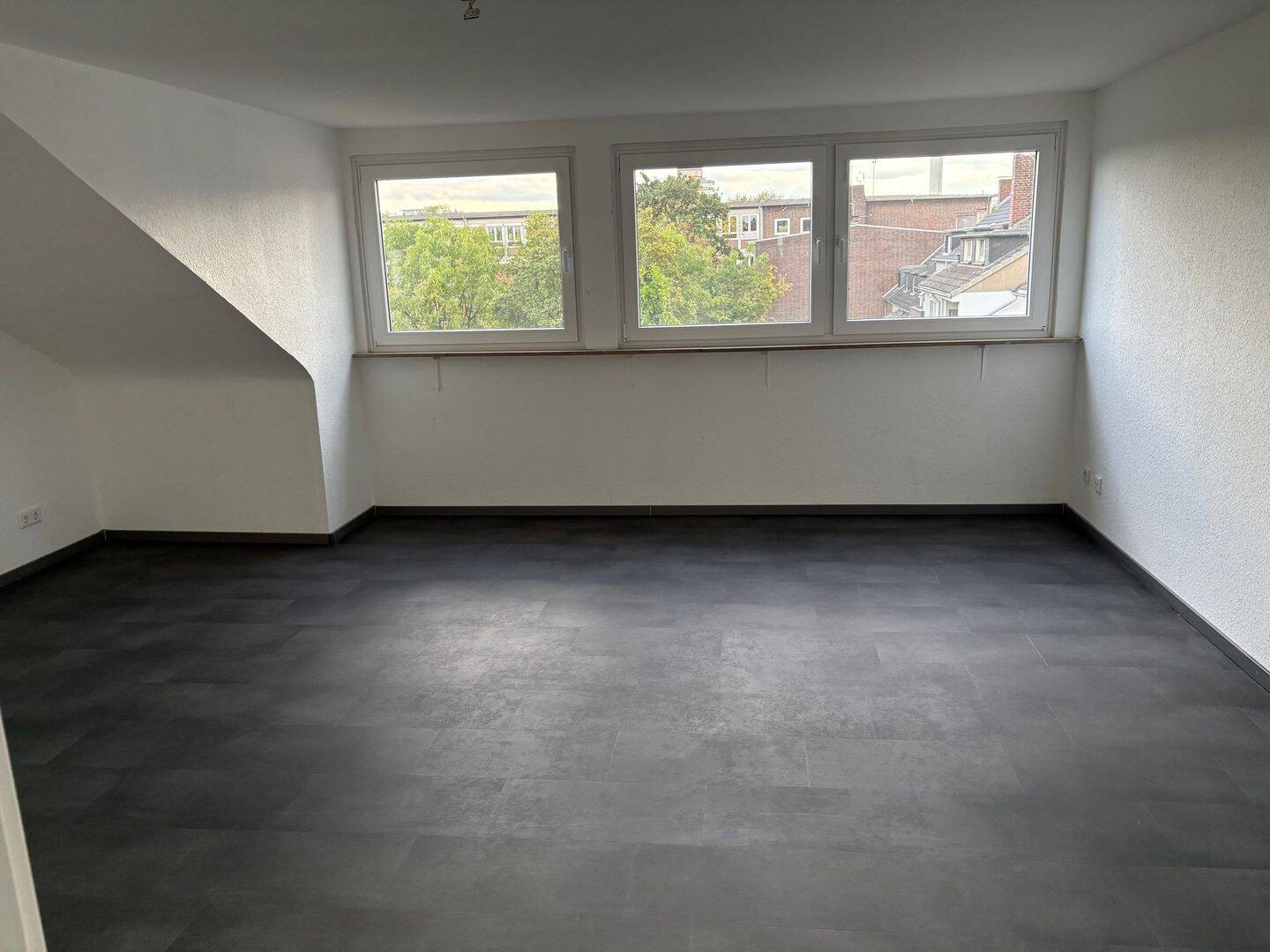 Schöne 1 Zimmerwohnung im 4. Obergeschoss – renoviert, 47058 Duisburg (Altstadt Duissern)