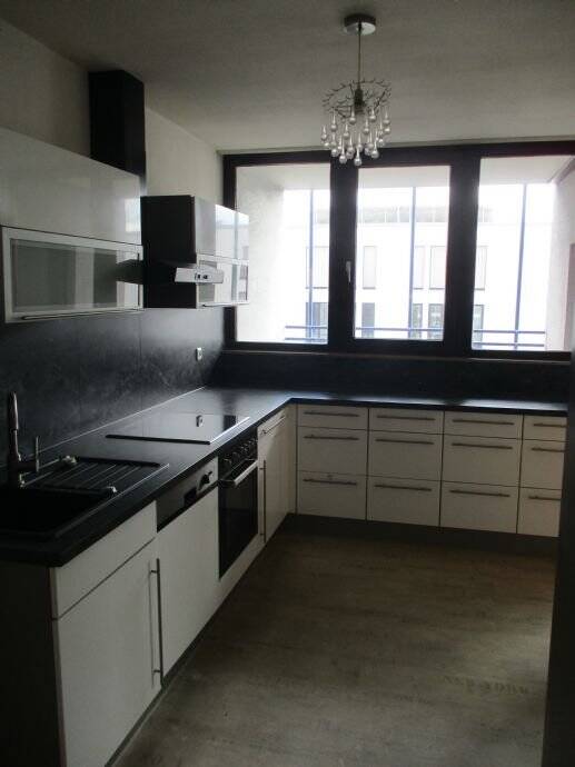 Helle & zentrale 2-Zimmer Wohnung mit Balkon, EBK und Aufzug, 90409 Nürnberg (Großreuth h. d. Veste Gärten h. d. Veste Maxfeld Schoppershof)