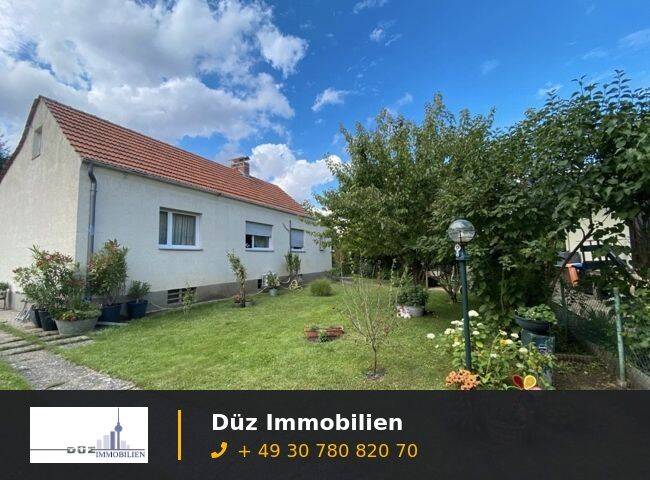 Top Lage in Berlin: EFH mit großem Grundstück & Potenzial, 12357 Berlin (Neukölln Buckow Rudow)