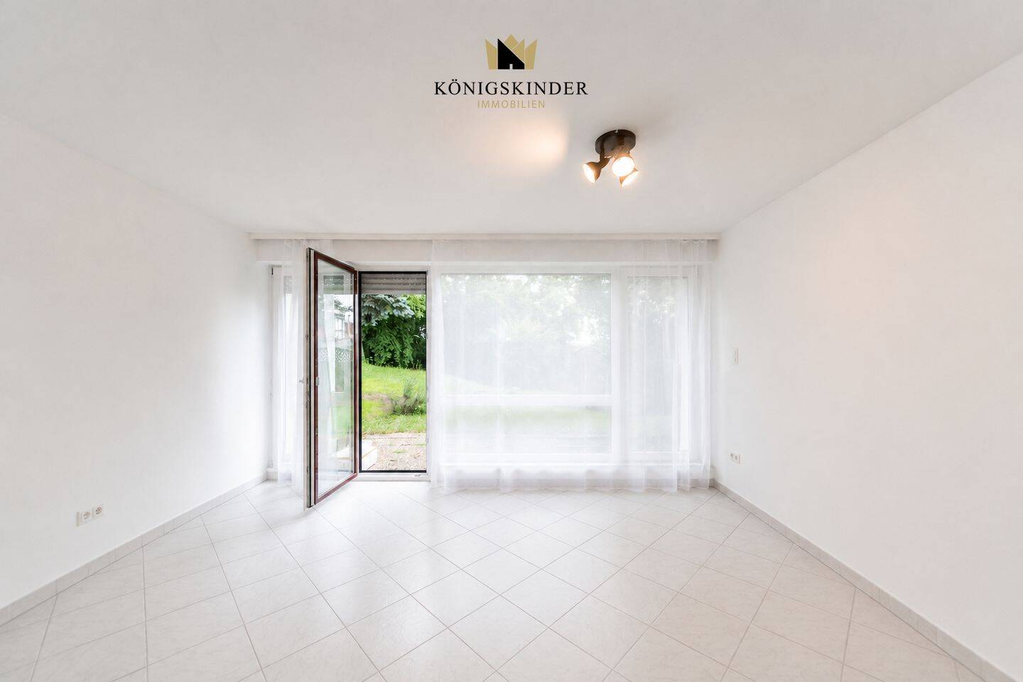 Helle 1-Zimmer-Wohnung mit Terrasse, Gartenanteil und Stellplatz, 73732 Esslingen am Neckar
