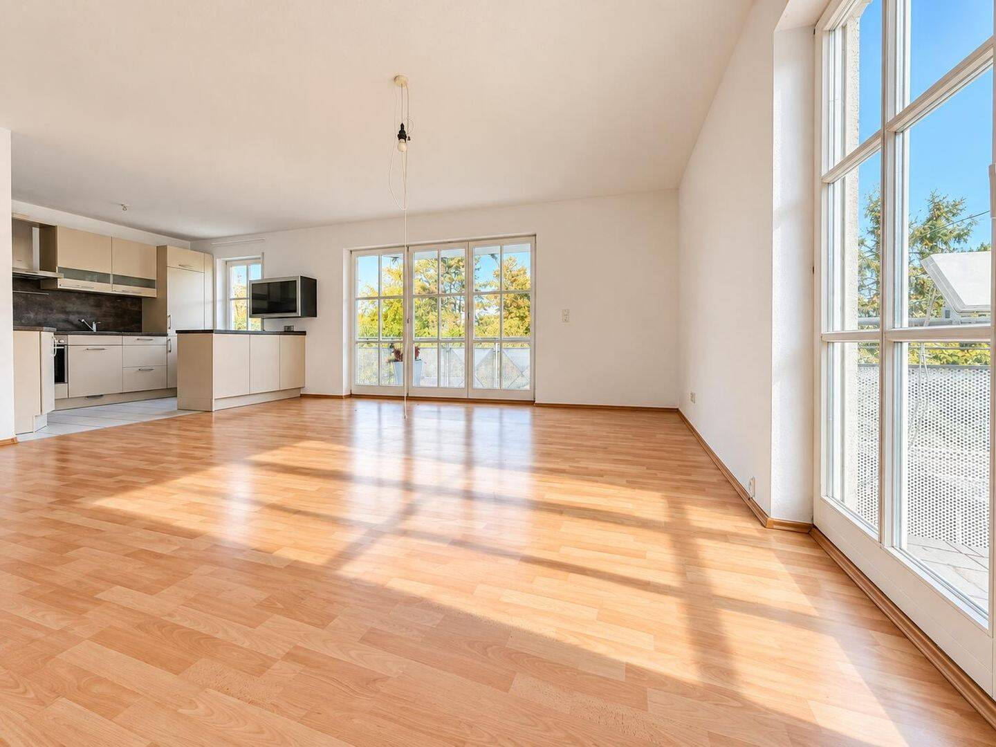 Moderne Wohnung mit zwei Balkonen in ruhiger Lage, 63329 Egelsbach