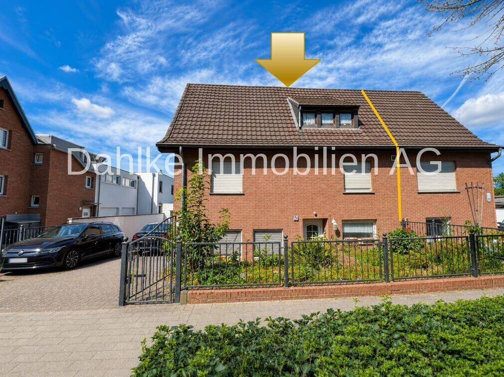Geräumige Doppelhaushälfte mit Einliegerwohnung, Garage und Garten in Heinsberg, 52525 Heinsberg