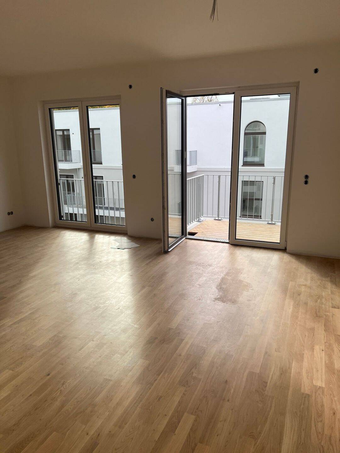 Mietwohnung, 4 Zimmer, 98 m², in Berlin, 10317 Berlin (Friedrichshain-Kreuzberg Friedrichsfelde Lichtenberg Rummelsburg)