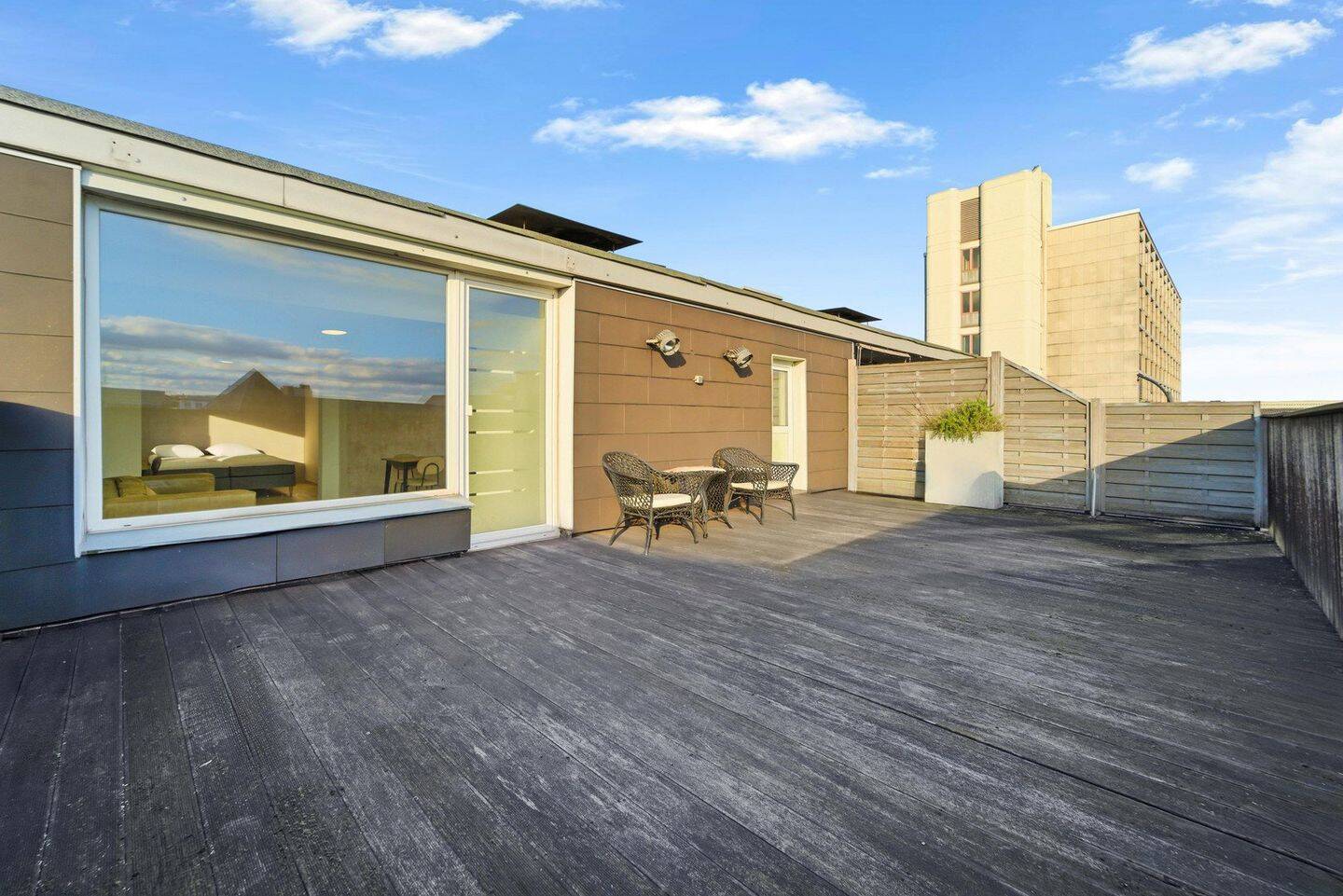 Möblierte 2-Zimmer-Wohnung mit Terrasse in Essen, 45147 Essen (Frohnhausen Holsterhausen Rüttenscheid)