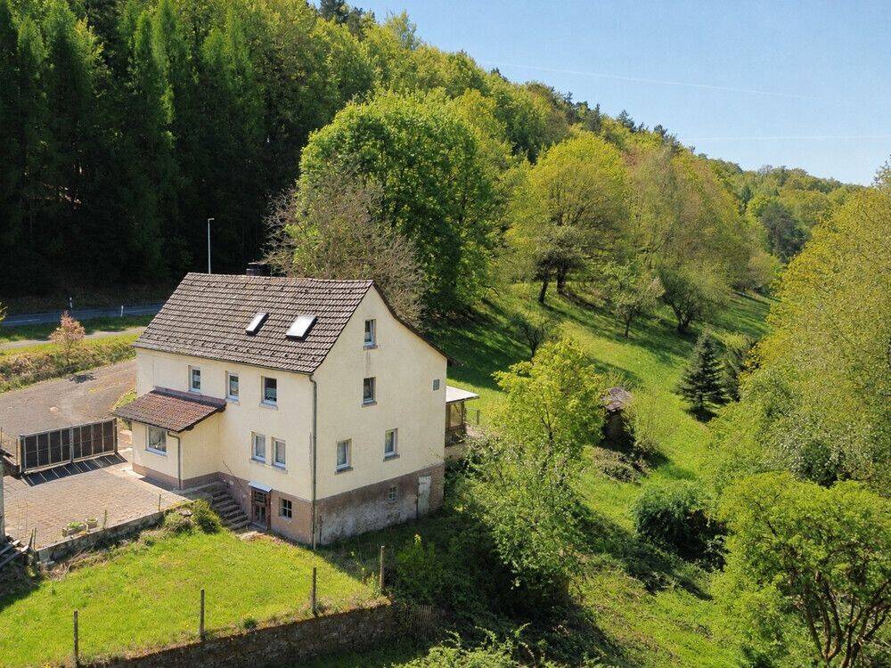 Anwesen mit großer Scheune und riesigem Grundstück mitten im Grünen!, 63849 Leidersbach