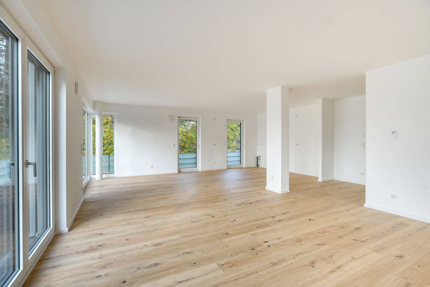 Exklusives Wohnen am Hachinger Bach – 129 m² Wohnkomfort mit großzügigem Balkon und Parkblick, 81737 München (Ramersdorf-Perlach)
