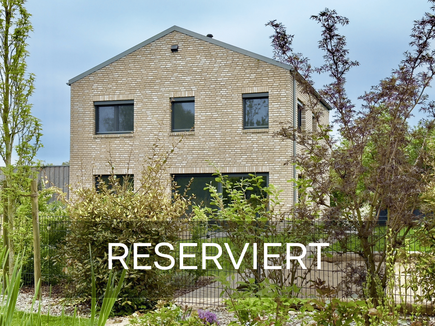 Stilvolles Einfamilienhaus mit unverbaubarem Blick – moderne Architektur trifft auf energieeffizienten Wohnkomfort, 38165 Lehre