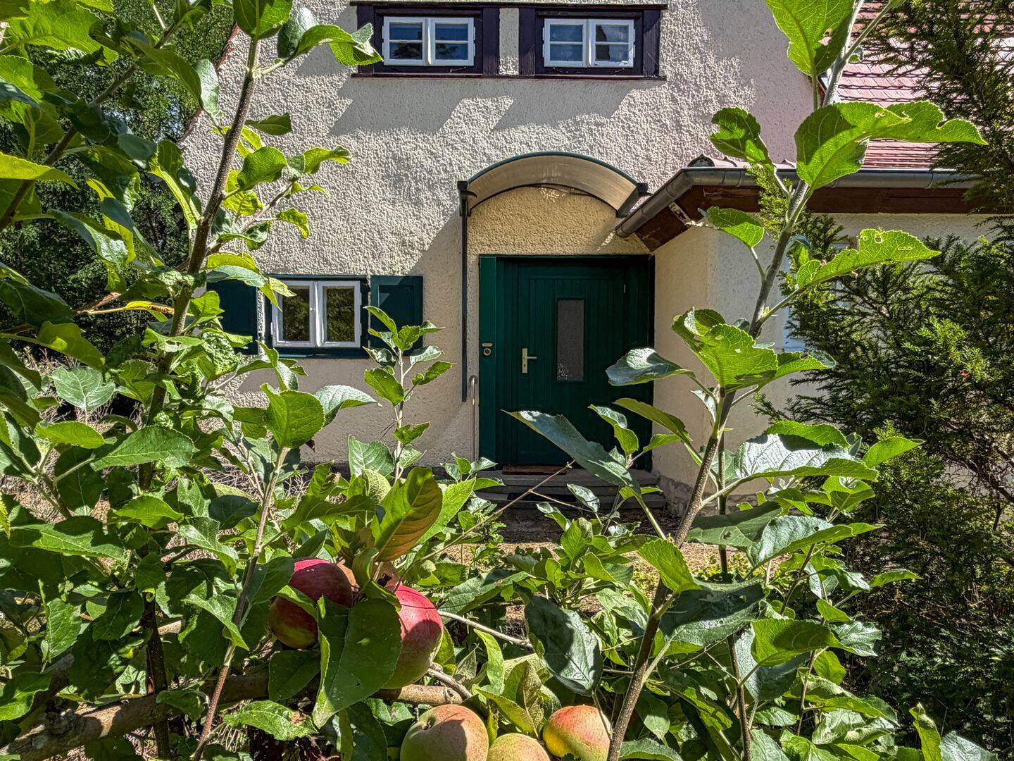 Sanierungsbedürftige Denkmalvilla auf ca. 1.600 m² Parkgrundstück, 14552 Michendorf