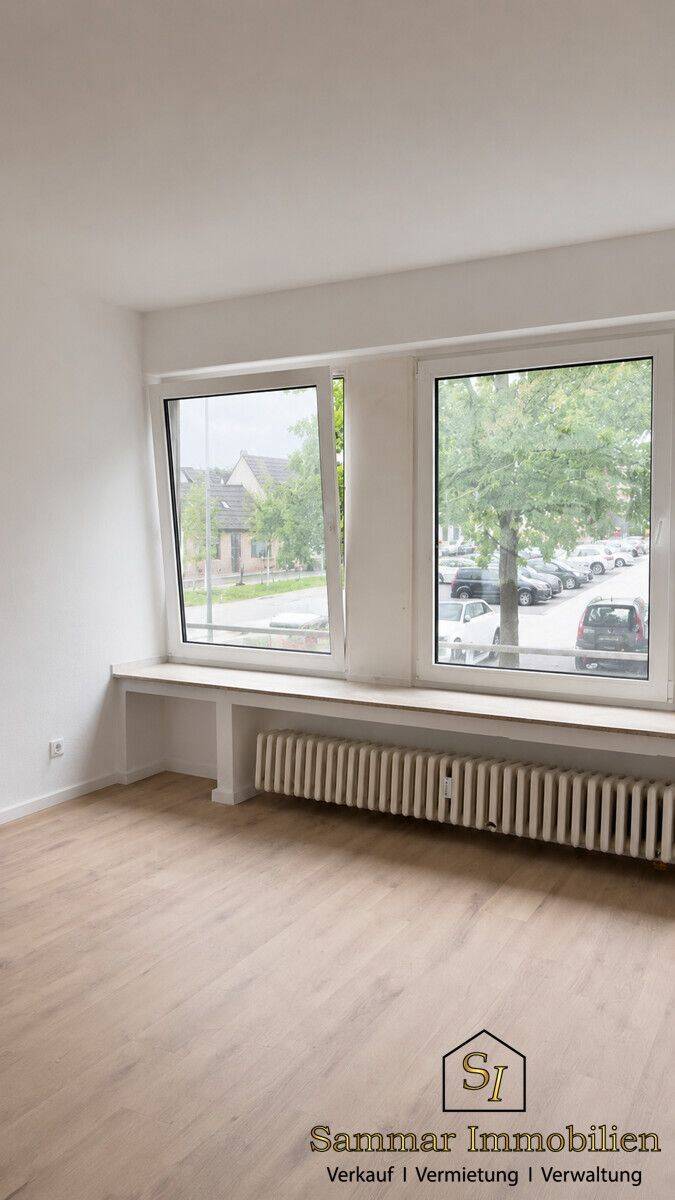 Moderne Singlewohnung mit neuer Einbauküche und großem Fenster, 47839 Krefeld (Hüls Hülser Berg Inrath/Kliedbruch)