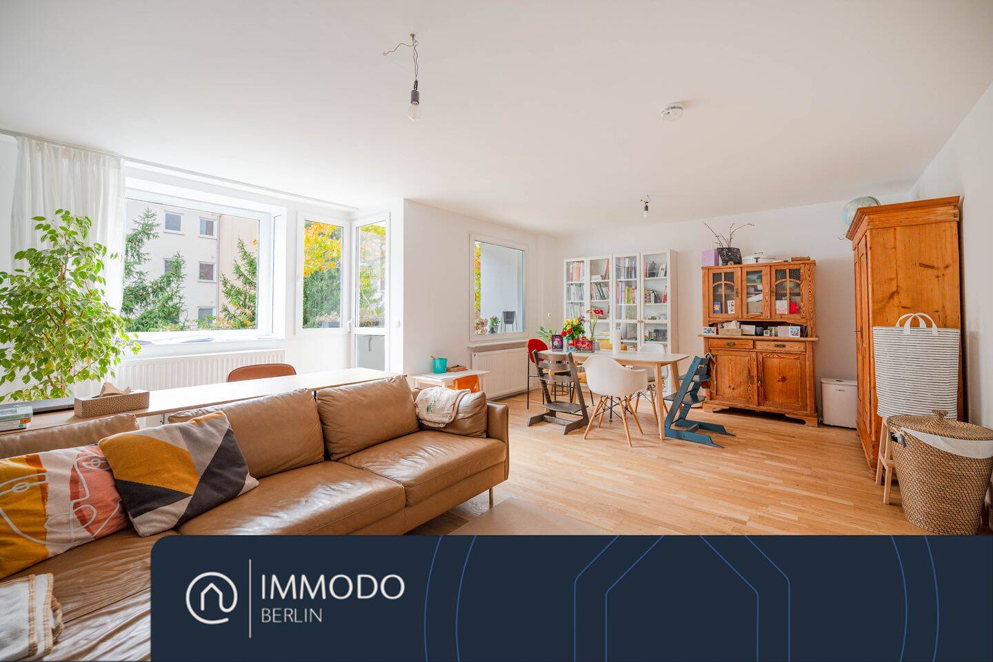 ?? Wohnglück im Grünen – hochwertig sanierte 3 Zi Wohnung mit sonnigen Balkon und Blick ins Grüne, 14052 Berlin (Charlottenburg-Wilmersdorf Spandau Westend)