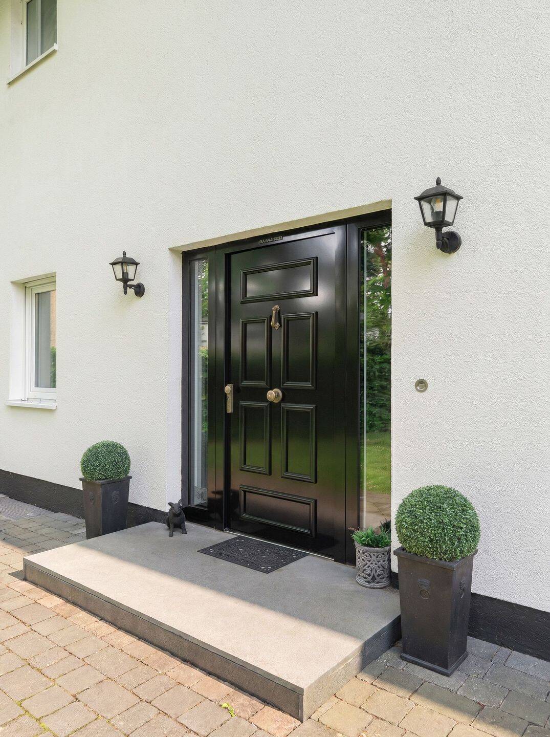 Neuwertige Stadtvilla mit exquisiter Ausstattung in begehrter Villenkolonie, 14532 Kleinmachnow
