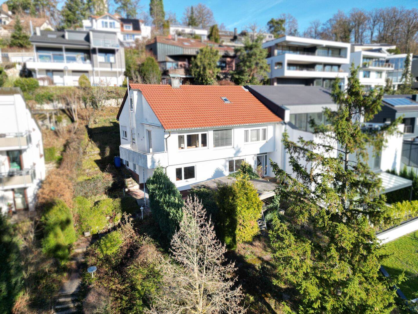 Sanierungsbedürftige Doppelhaushälfte mit viel Potenzial in bester Lage Böblingens, 71032 Böblingen