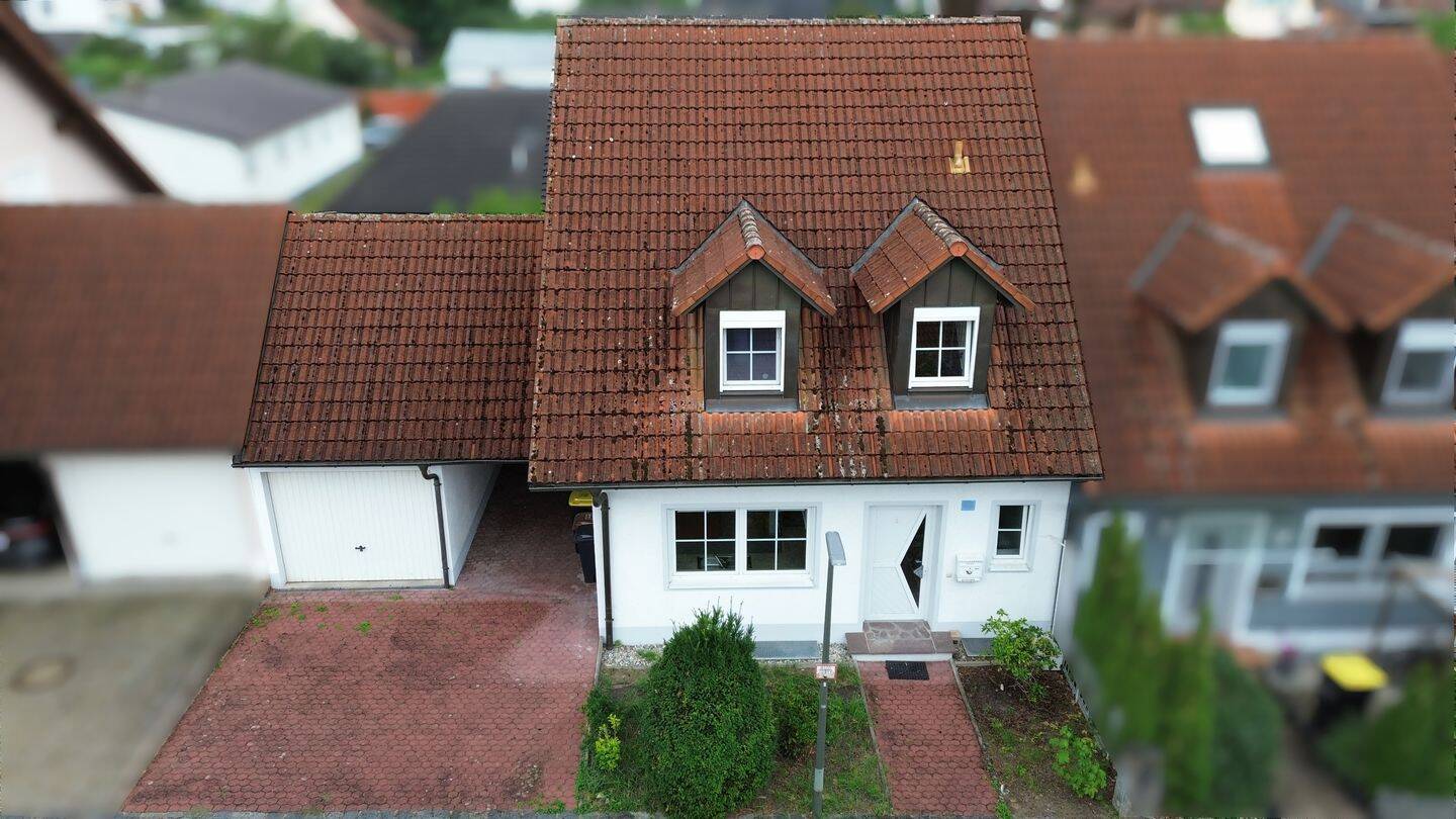 Platz für die ganze Familie: Reiheneckhaus mit Südgarten, Garage und Einbauküche, 85084 Reichertshofen