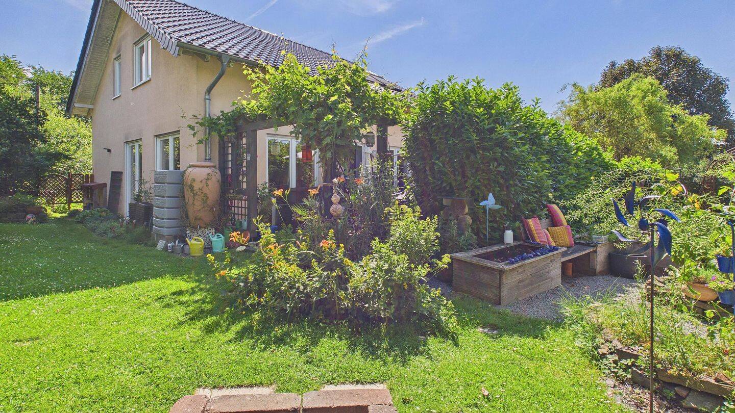Attraktive Doppelhaushälfte in ruhiger Hanglage von Eitorf, 53783 Eitorf