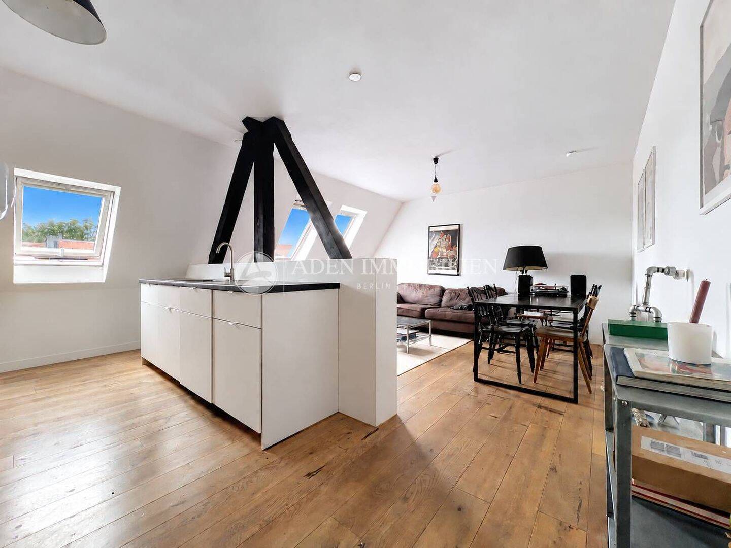 Sonnige 3-Zimmer-Dachgeschosswohnung – mitten in Friedrichshain!, 10245 Berlin (Friedrichshain-Kreuzberg Friedrichshain)