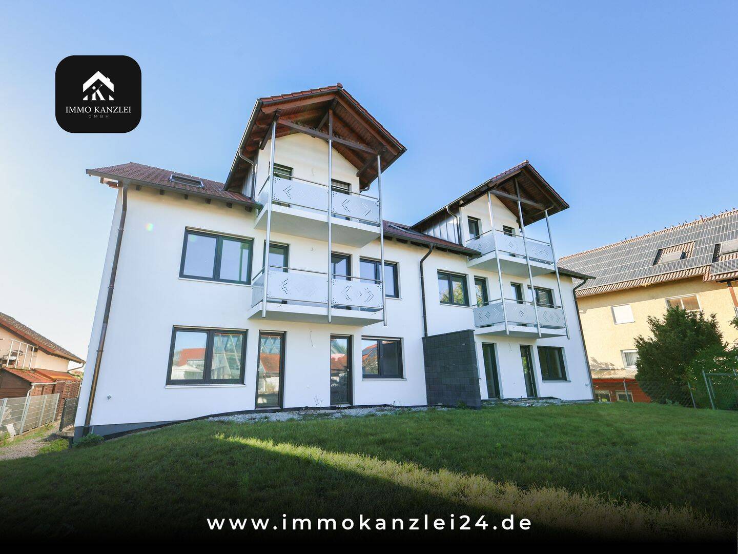 Neubau mit KfW Förderpotenzial – großzügige Dachgeschosswohnung mit besonderem Charakter, 77866 Rheinau