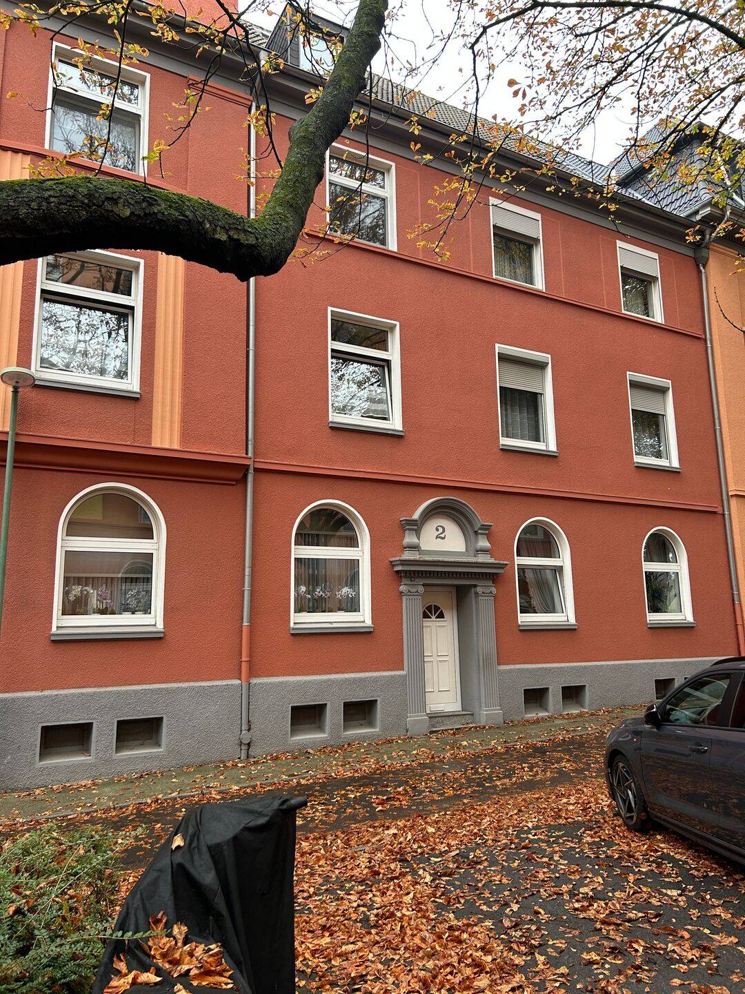 Perfekt für Paare oder kleine Familien! Schicke 3-Raum-Dachgeschoss-Wohnung in Essen-Frohnhausen, 45144 Essen (Frohnhausen)