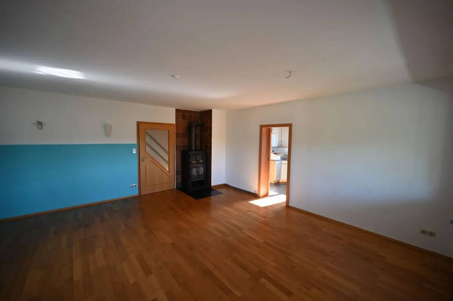 Großzügige 5-Zimmer-Wohnung mit großen Balkon im beschaulichen Lengmoos (Gars a. Inn), 83536 Gars a. Inn (Gars)