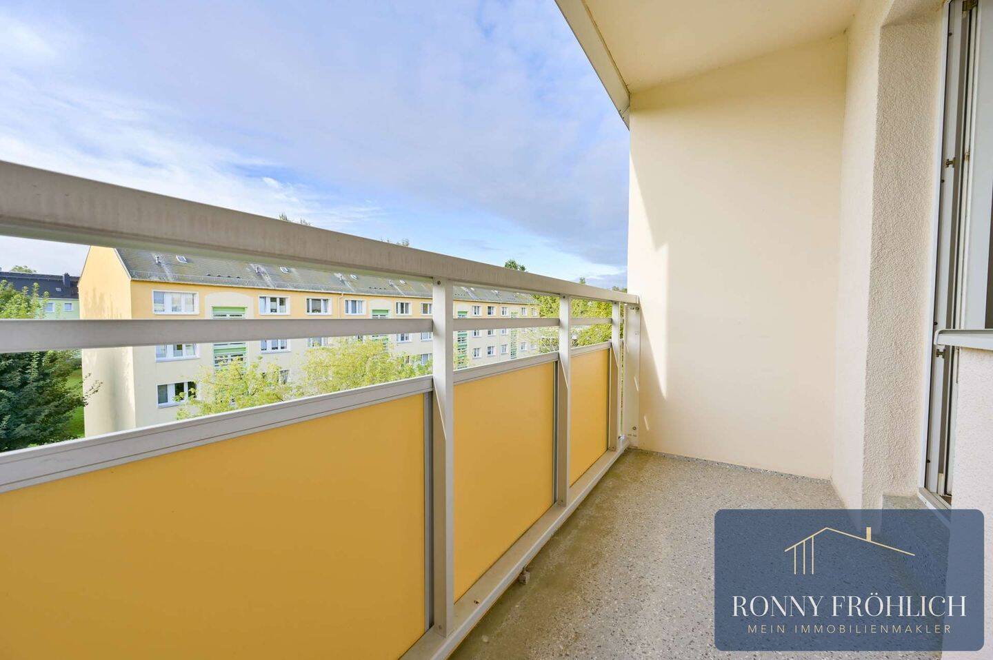 Erstbezug, sanierte 4 Zimmer Wohnung mit Balkon in Zwönitz zur vermieten Einbauküche möglich, 8297 Zwönitz