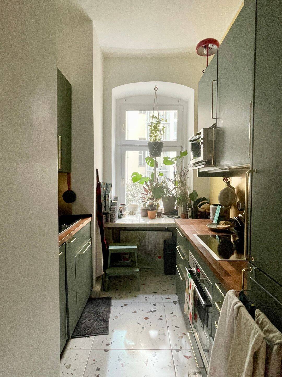 Modernisierte 2-Zimmer-Wohnung in Berlin P’Berg, 10437 Berlin (Pankow Prenzlauer Berg)