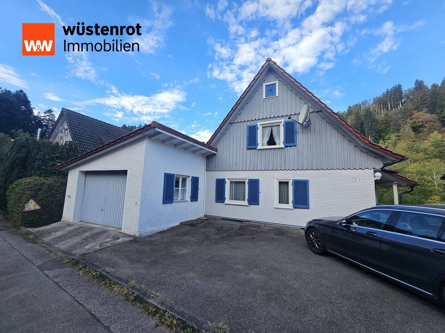 Familienglück mit großem Garten und Garage in Alpirsbach, 72275 Alpirsbach