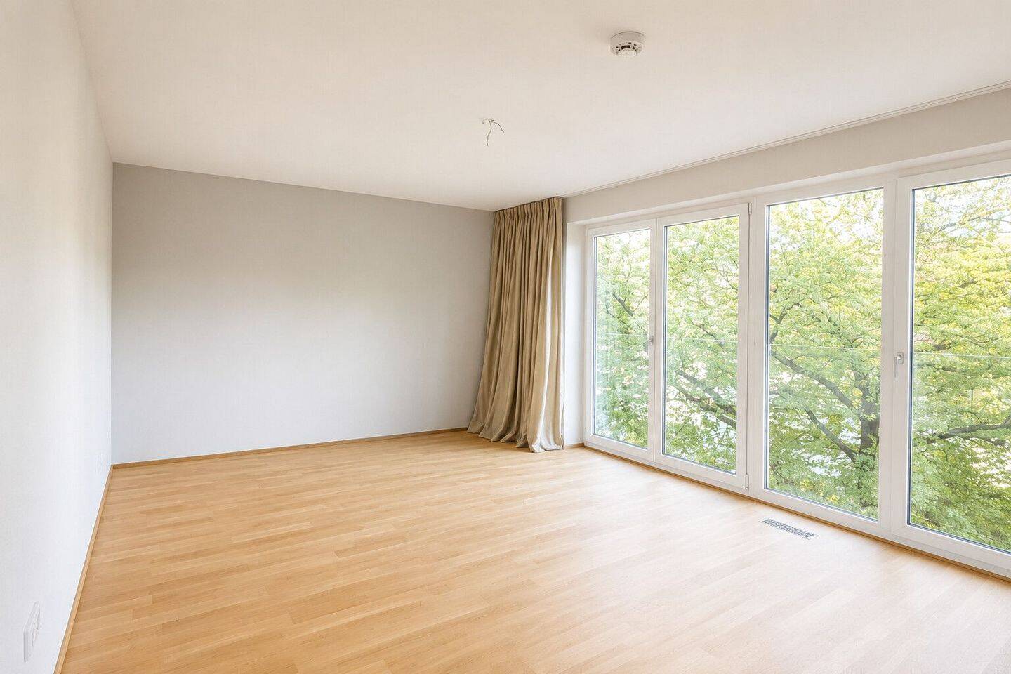 Moderne 2-Zimmer-Wohnung mit Südostbalkon & Aufzug in HH-Rotherbaum, 20146 Hamburg (Eimsbüttel Harvestehude Rotherbaum)