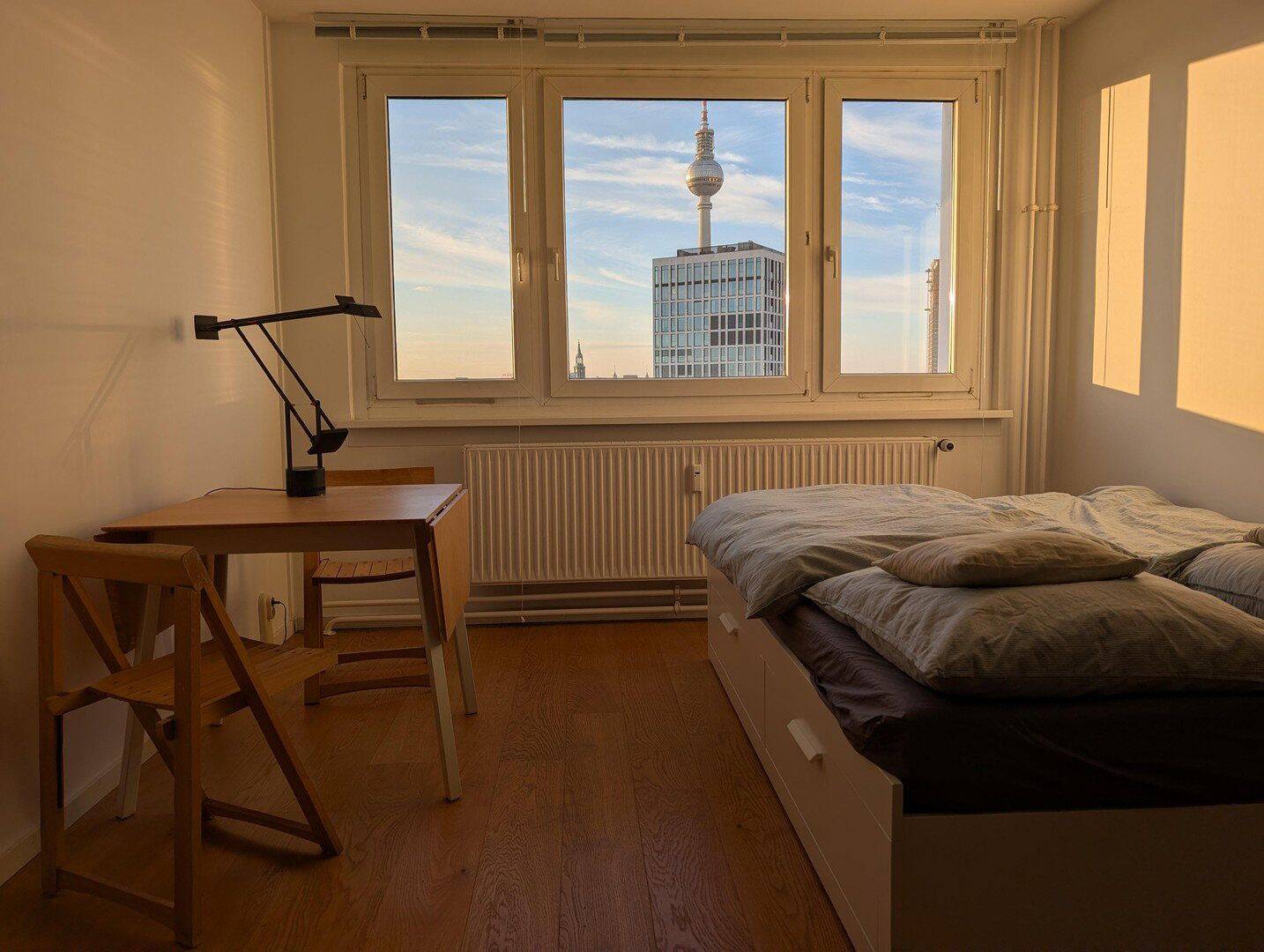 Super zentrales Studio mit Fernsehturm-Blick im 14. OG, 10179 Berlin (Mitte)