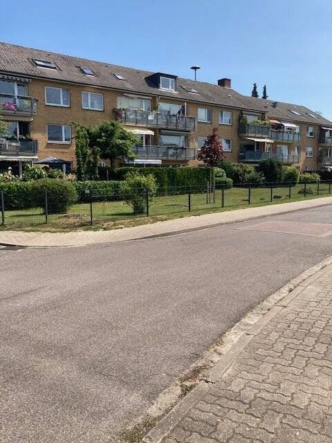 Schöne sonnige Wohnung mit Balkon im 2. Stock in Halstenbek, 25469 Halstenbek