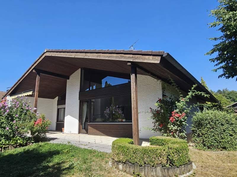 „WOHNEN AUF EINER EBENE“ Bungalow mit Entwicklungspotenzial in ruhiger Wohnlage, 82266 Inning a. Ammersee (Inning)