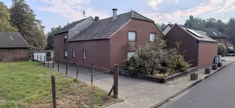 Einfamilienhaus mit Garage und Schuppen, 41844 Wegberg