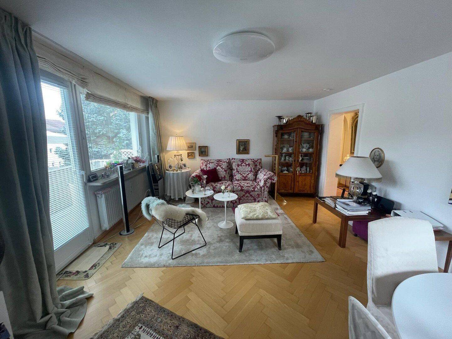 schöne 3-Zimmer-Wohnung mit Einbauküche, Parkett und Balkon zentrumsnaher Lage in Coburg, 96450 Coburg