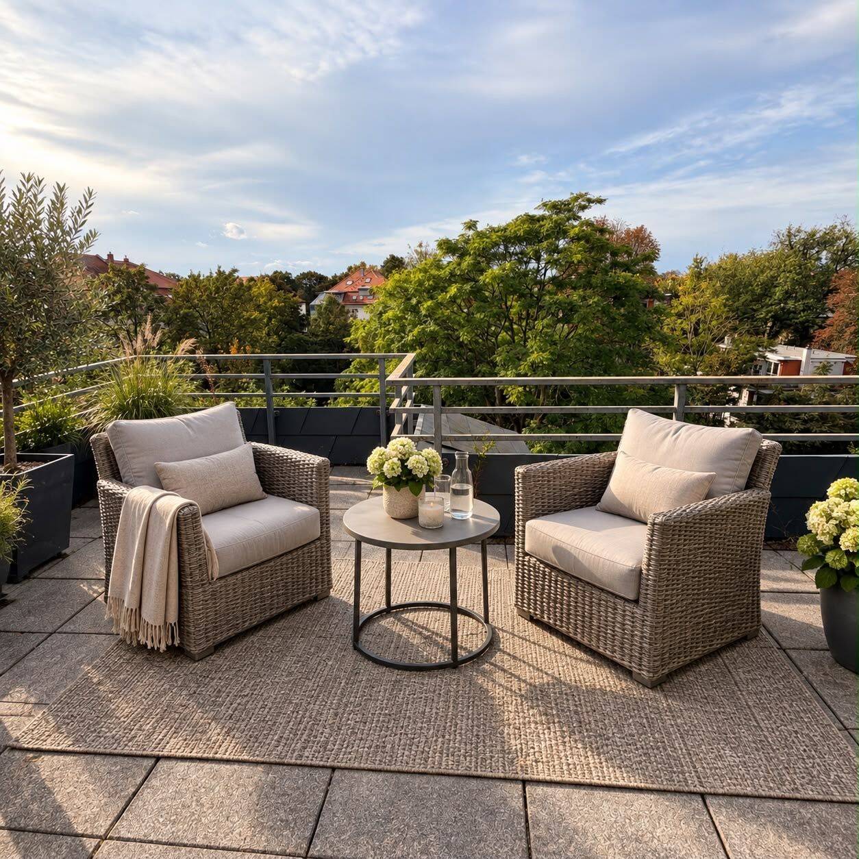Traumhaftes Wohnen auf Zeit: Frisch möblierte Dachgeschosswohnung mit großer Terrasse und Parkblick, 4129 Leipzig (Eutritzsch)